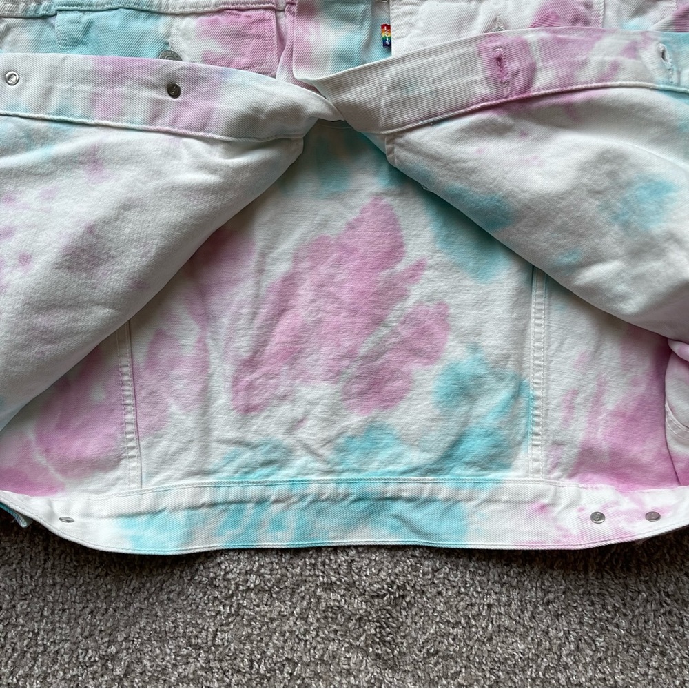 PRIDE OVERSIZED TRUCKER JEAN DENIM JACKET MENS SIZE TIE DYE METAL BUTTONS PINK - Picture 6 of 8